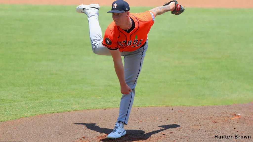 Houston Astros Pitcher Hunter Brown delivers a pitch to the plate during the regular season game between the Houston Astros and the Tampa Bay Rays.